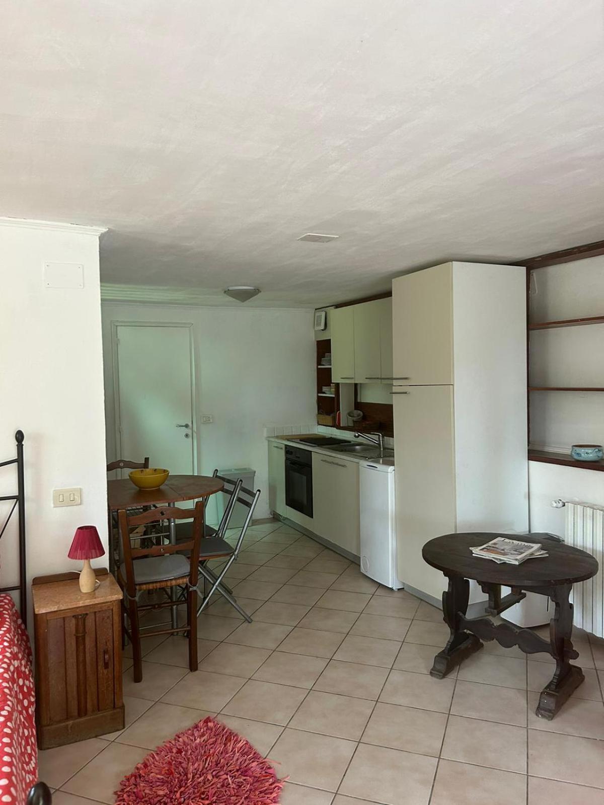 Open Space Nel Parco Con Parcheggio Gratuito Apartamento